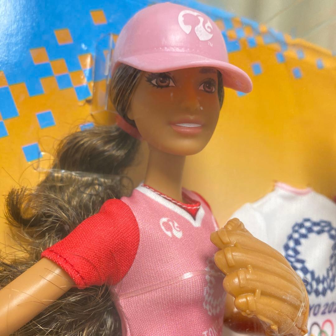 バービー人形、ソフトボール