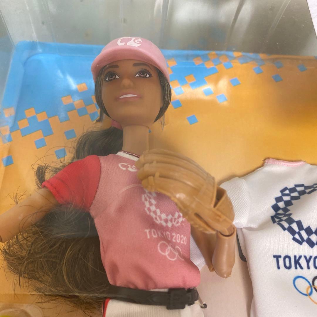 バービー人形、ソフトボール