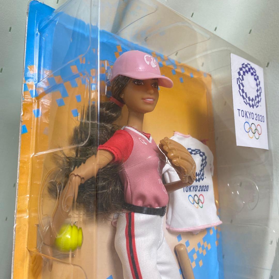 バービー人形、ソフトボール