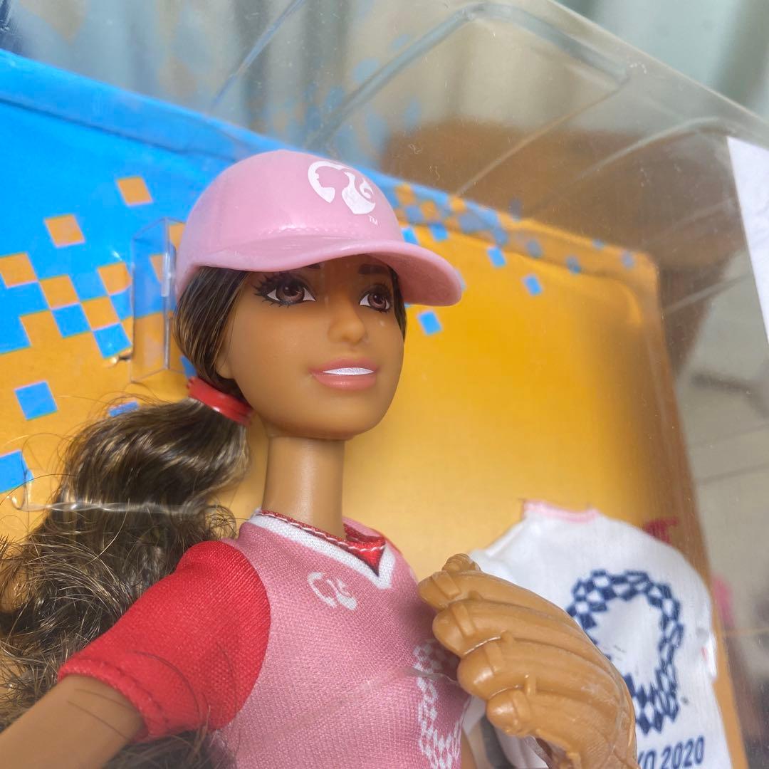 バービー人形、ソフトボール