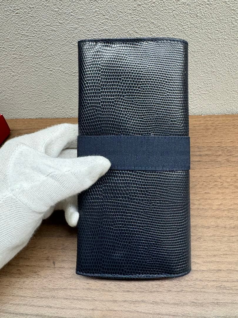 Salvatore Ferragamo メッシュ長財布
