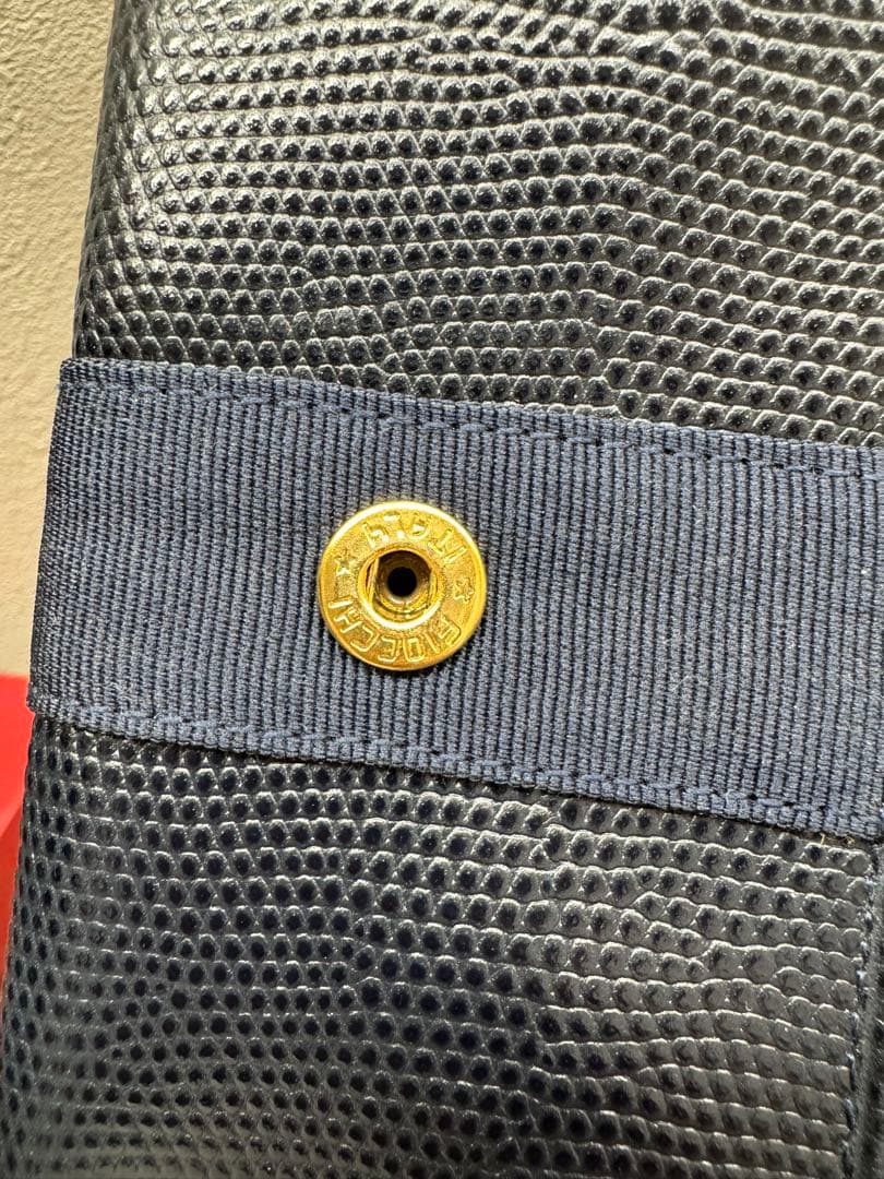 Salvatore Ferragamo メッシュ長財布