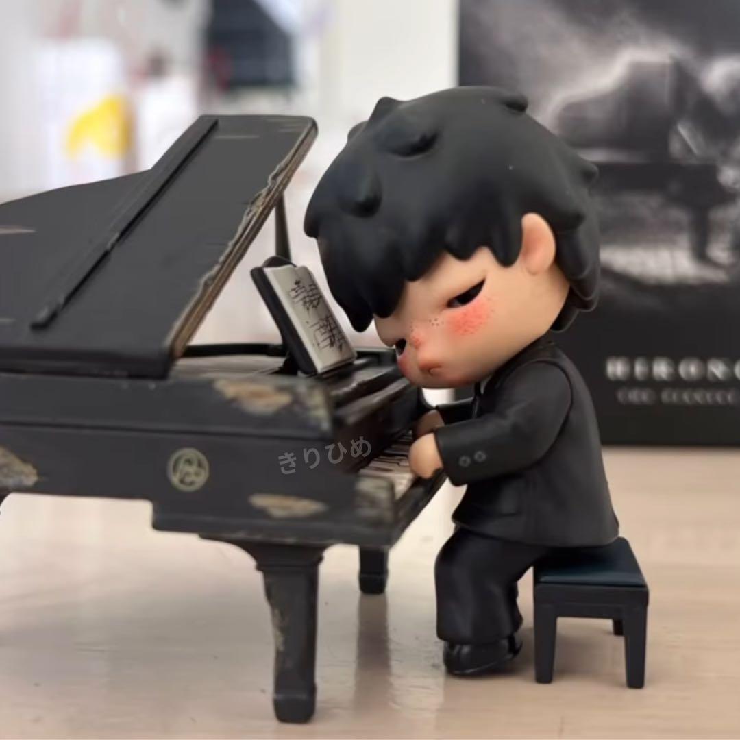 【特別価格】Popmart Hirono The Pianist Figure