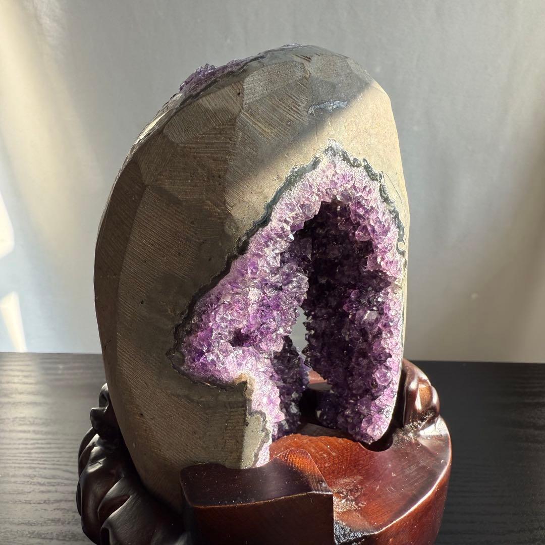 天然石アメジストのドーム　置物　原石　台座付きNO.010507