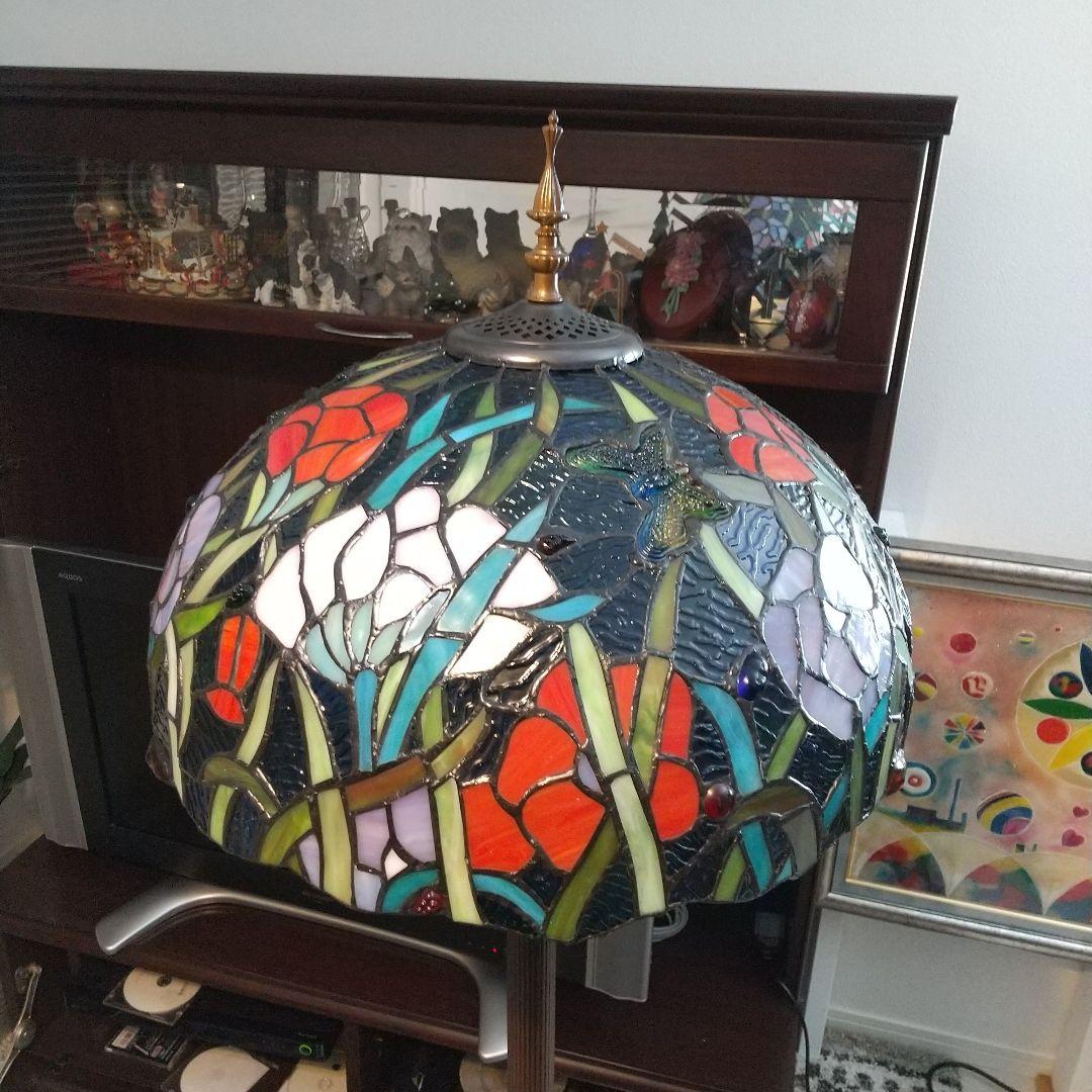 ステンドグラスランプ 花蝶図の模様 (一部樹脂製) フロアスタンド 美品