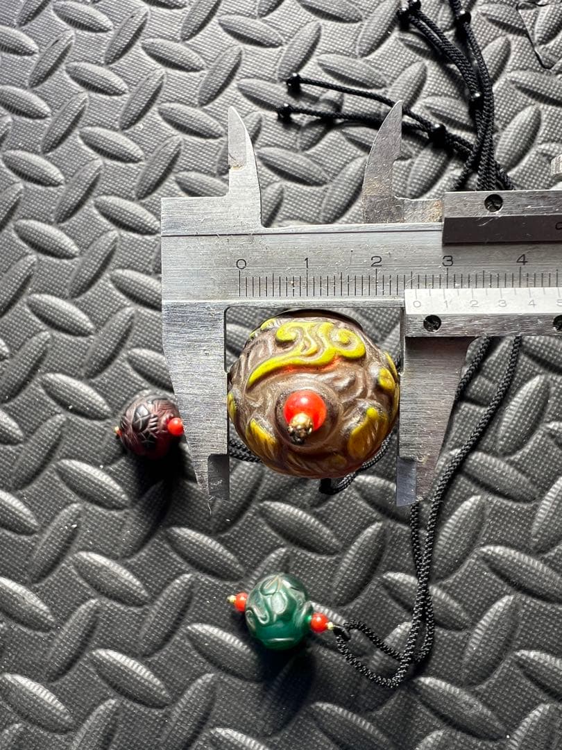 ガラス　ネックレス