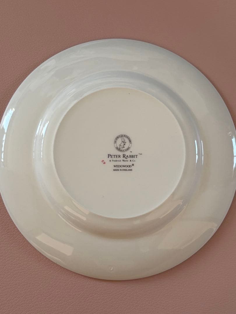 ウエッジウッド ピーターラビット ボウル&お皿 2セット