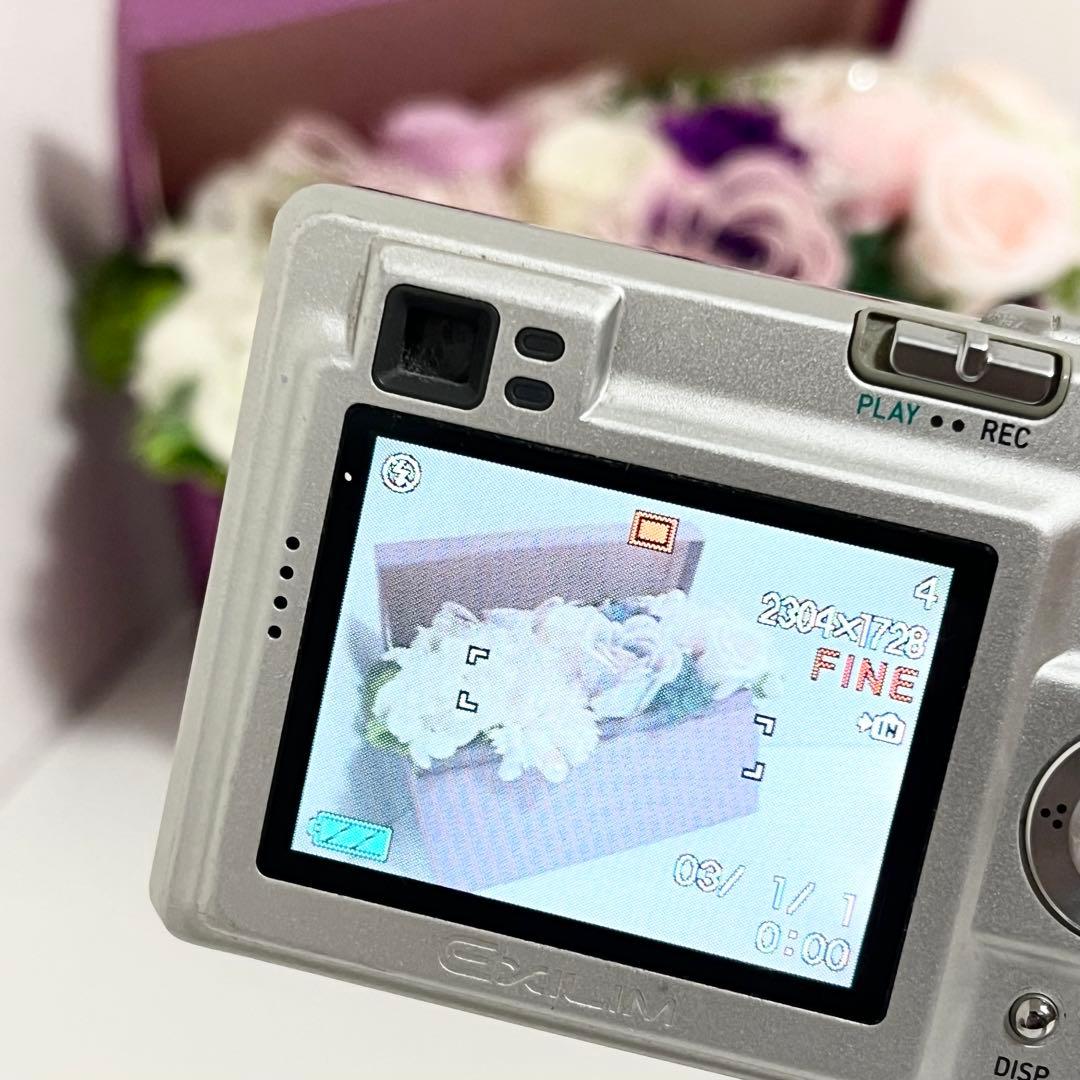 デジタルカメラ CASIO EXILIM EX-Z4