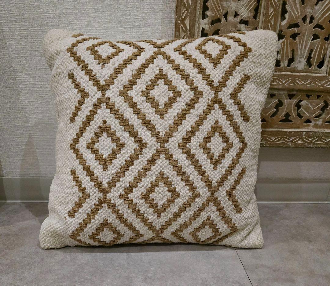 【2点セット】フランス　エスニック柄クッション