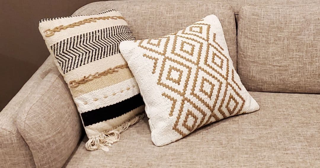 【2点セット】フランス　エスニック柄クッション