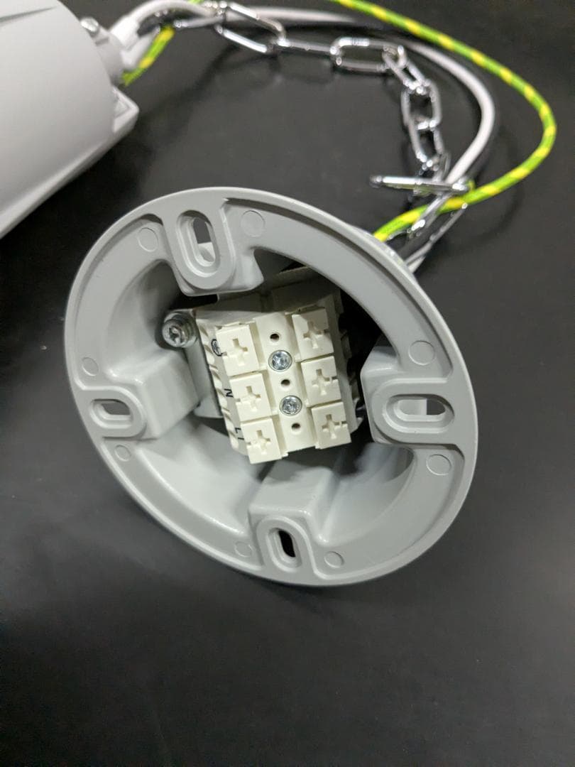 岩崎電気　IWASAKI　高天井用ランプホルダ　O39-456C　未使用　送料込