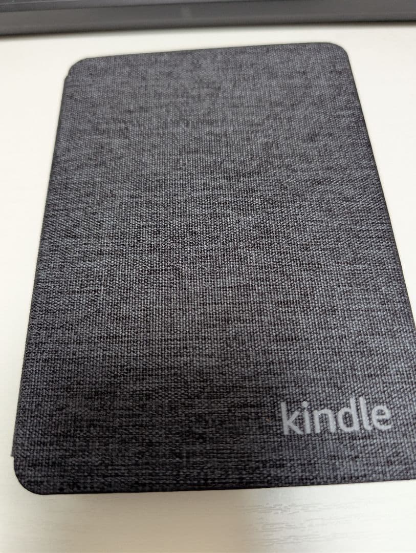 ほぼ新品　Kindle 11世代　純正ケース付き