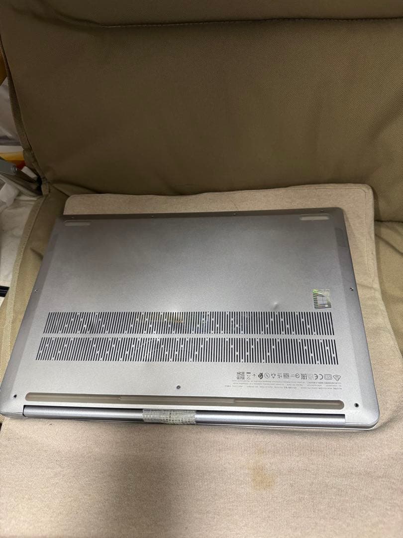 【ジャンク】IdeaPad Slim 560 Pro 16.0型ノートパソコン