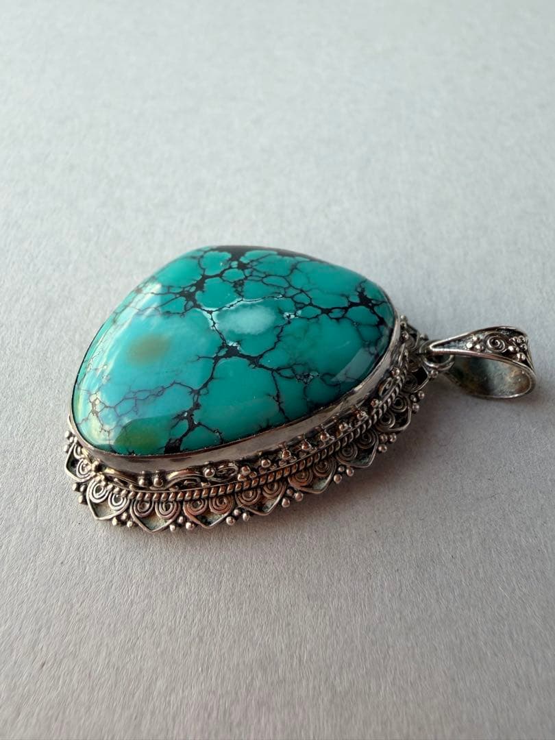 ペンダント　ヴィンテージ 天然トルコ石 アクセサリー　シルバー　ハンドメイド
