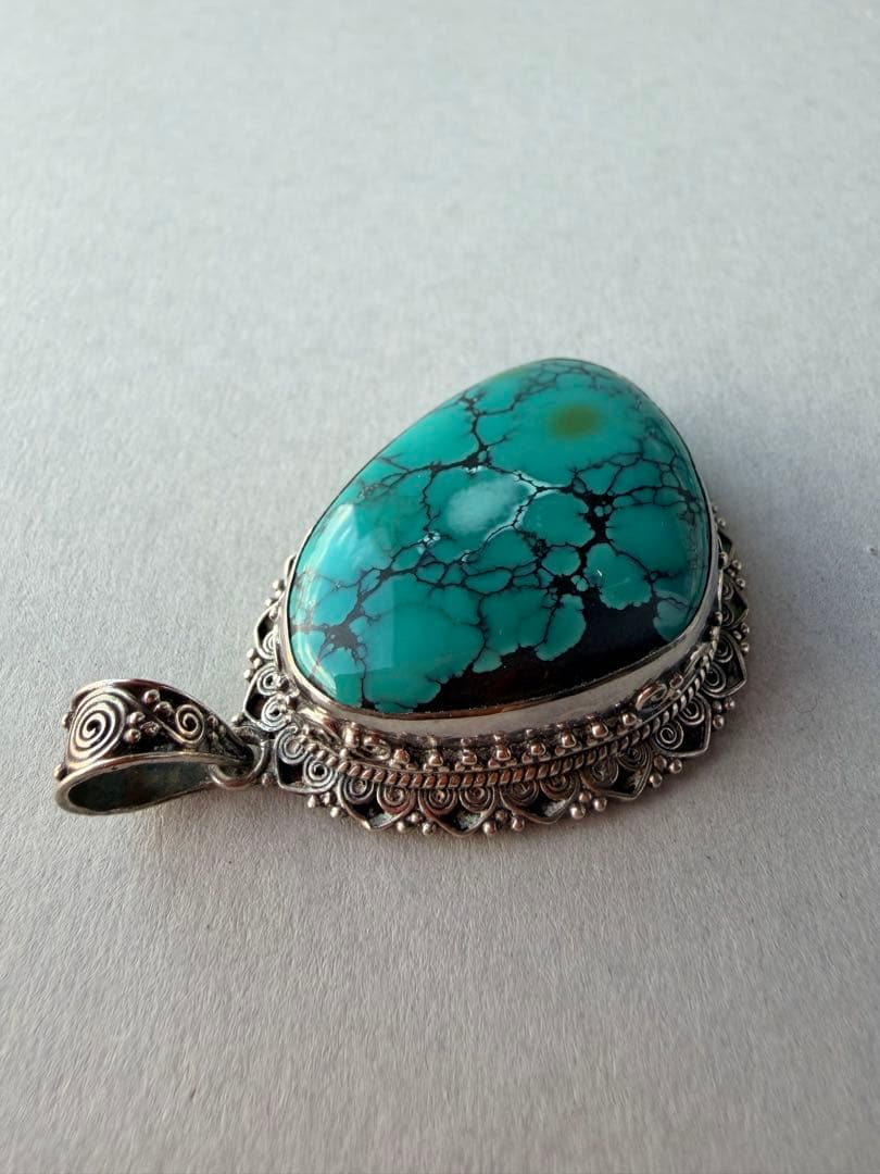 ペンダント　ヴィンテージ 天然トルコ石 アクセサリー　シルバー　ハンドメイド