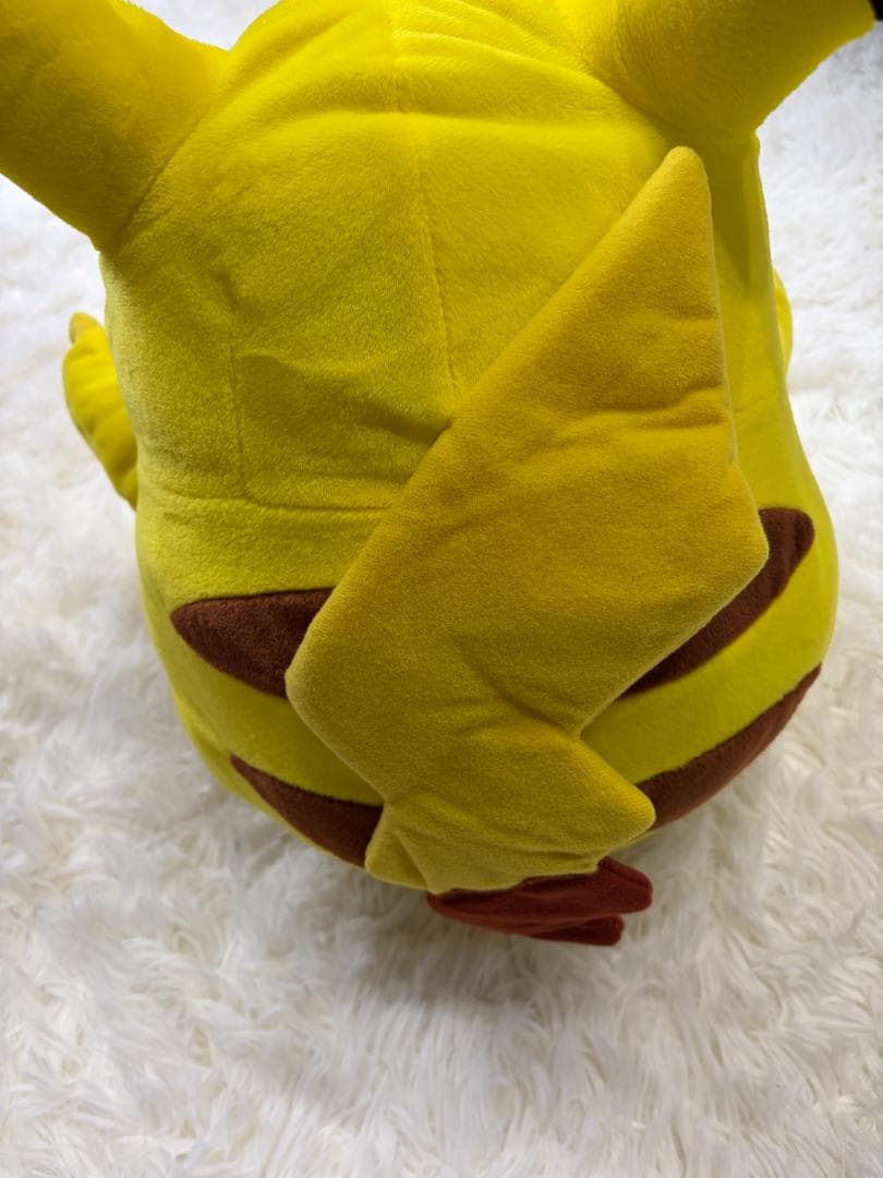 明治　懸賞当選品　非売品 ピカチュウ 大きなぬいぐるみ　くるりんモンスターボール