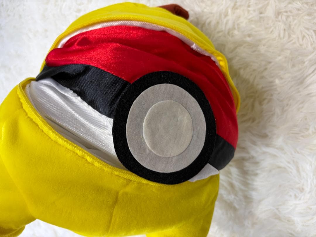 明治　懸賞当選品　非売品 ピカチュウ 大きなぬいぐるみ　くるりんモンスターボール