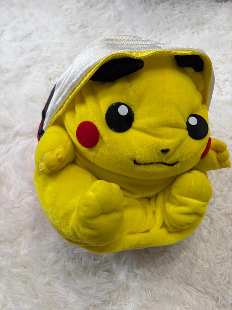 明治　懸賞当選品　非売品 ピカチュウ 大きなぬいぐるみ　くるりんモンスターボール