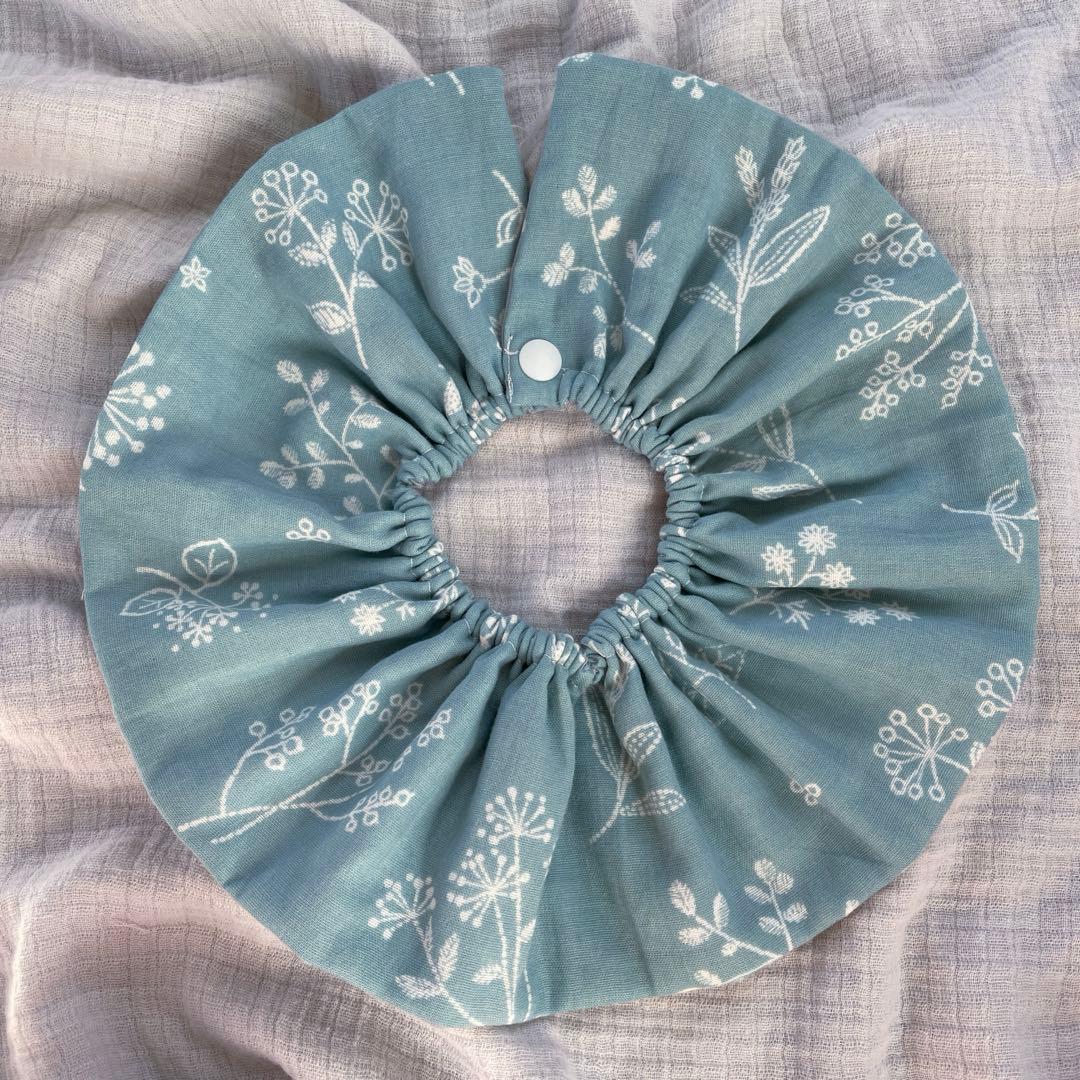 ★ミント刺繍×三角グレー★ リバーシブル　スタイ