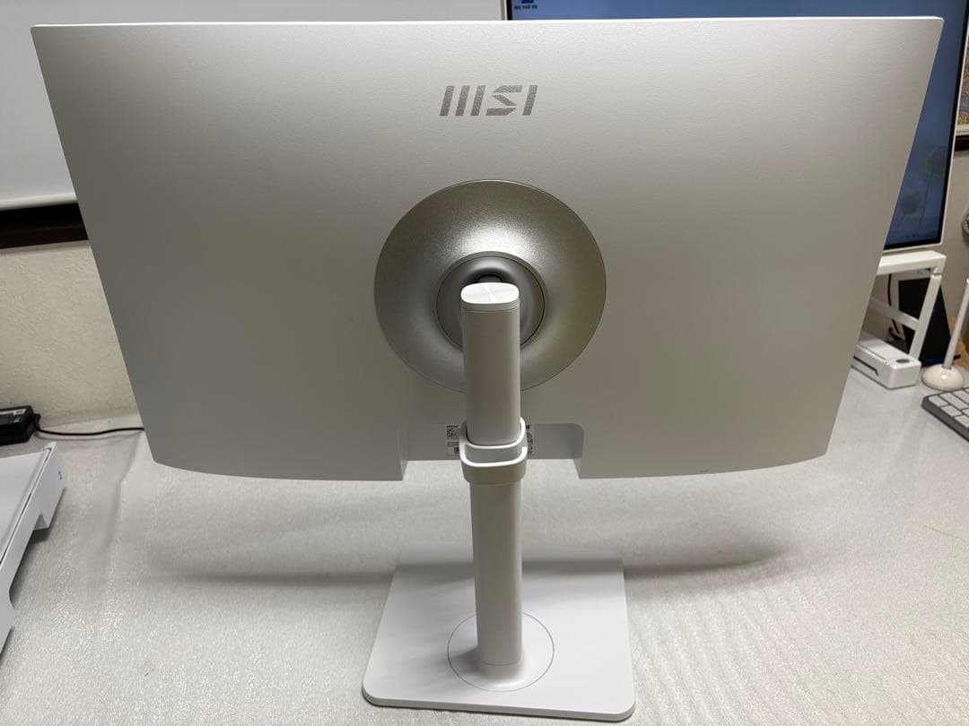 MSI 27インチWQHDモニター　Modern MD272QPW