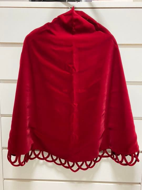 【期間限定値下】着物ベルベットケープ（白椿の刺繍）