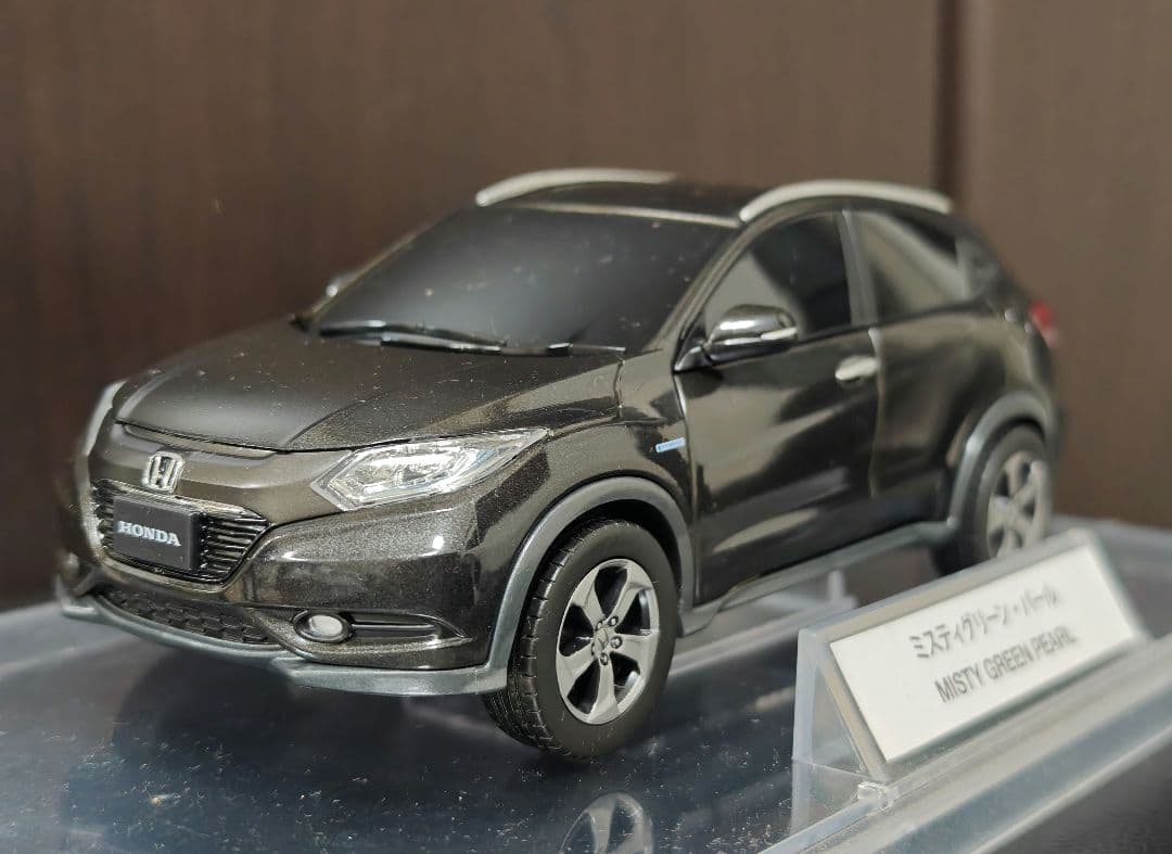 ホンダ VEZEL ミニカー ミスティグリーン・パール カラーサンプル