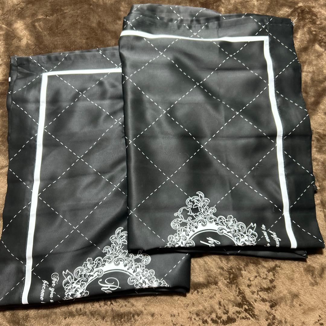 Rady ホテシリ キルティング　2枚組カーテン　100✖️200 黒