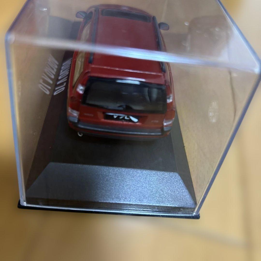 1/43 VOLVO V70 MINICHAMPS ミニカー ボルボ