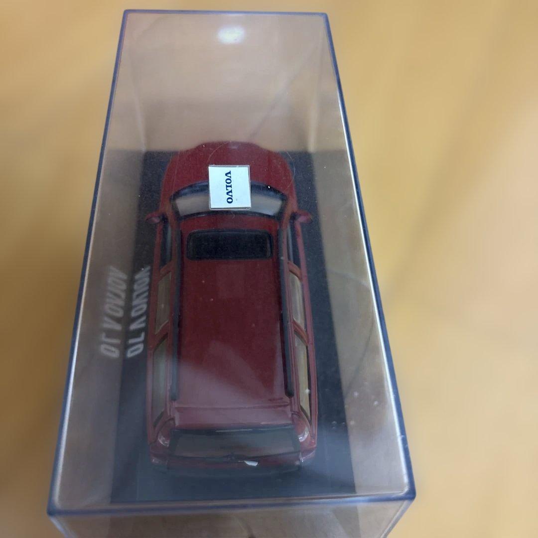 1/43 VOLVO V70 MINICHAMPS ミニカー ボルボ