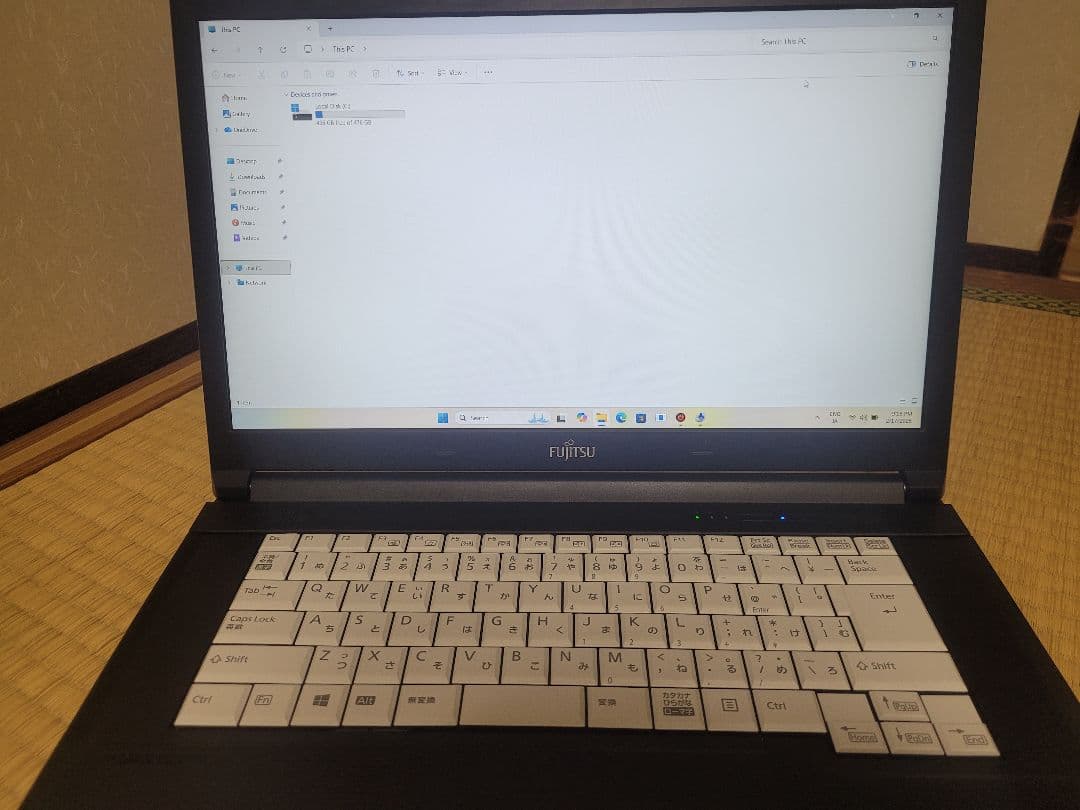 Fujitsu Lifebook 15.6インチ ブラック