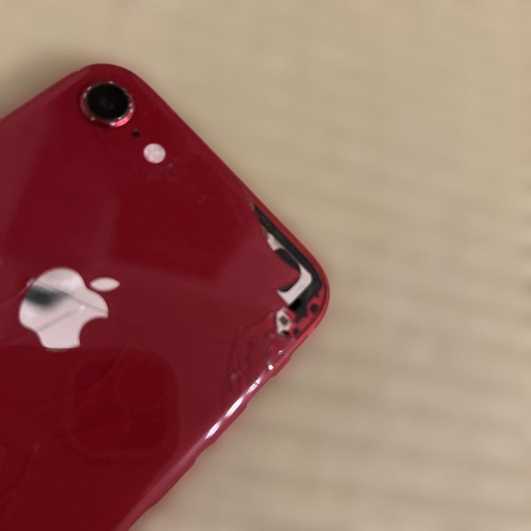 iPhone8 (深紅) 64GB 背面ひび割れあり