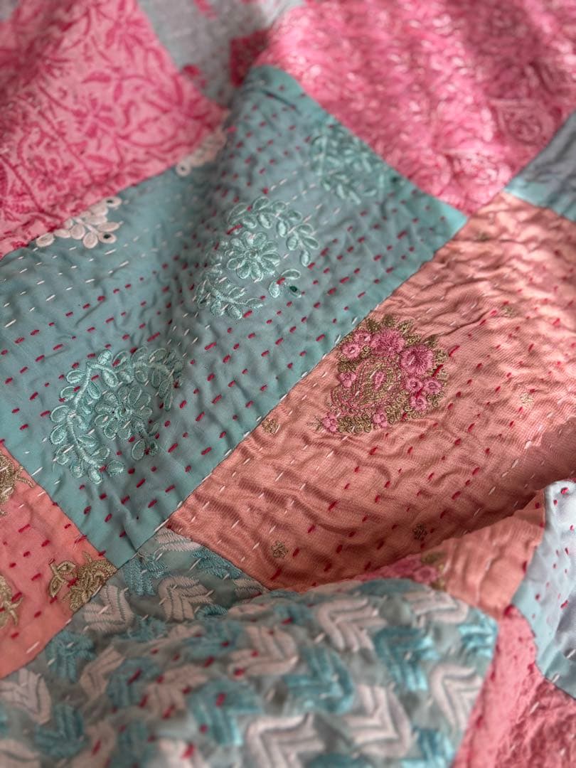 ラリーキルト　インド刺繍　カンタキルト　ヴィンテージ　パッチワーク　マルチカバー