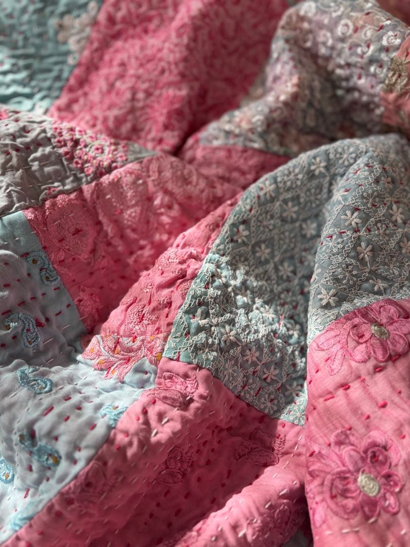 ラリーキルト　インド刺繍　カンタキルト　ヴィンテージ　パッチワーク　マルチカバー