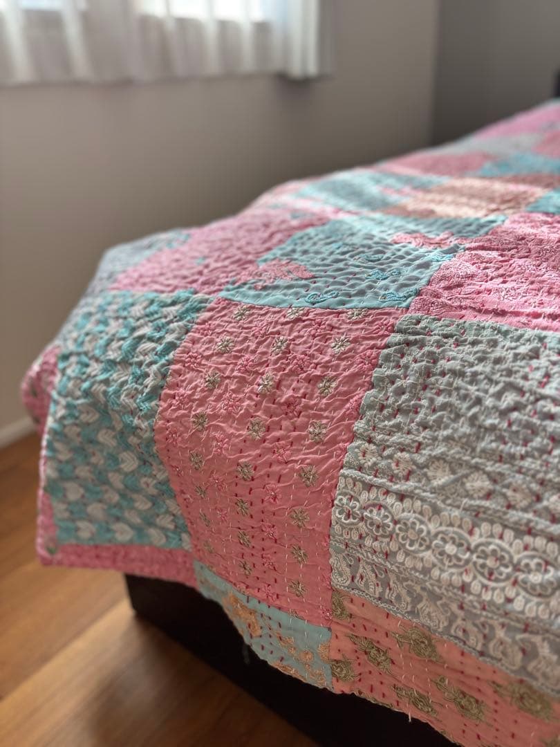 ラリーキルト　インド刺繍　カンタキルト　ヴィンテージ　パッチワーク　マルチカバー