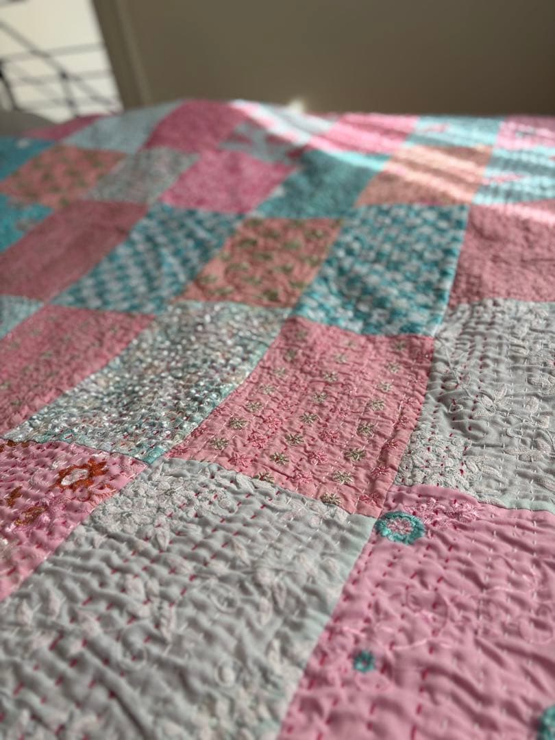 ラリーキルト　インド刺繍　カンタキルト　ヴィンテージ　パッチワーク　マルチカバー