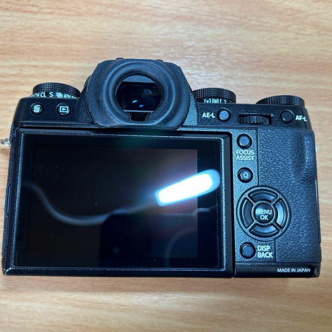 FUJIFILM X-T1本体と15-45mmレンズ、付属品