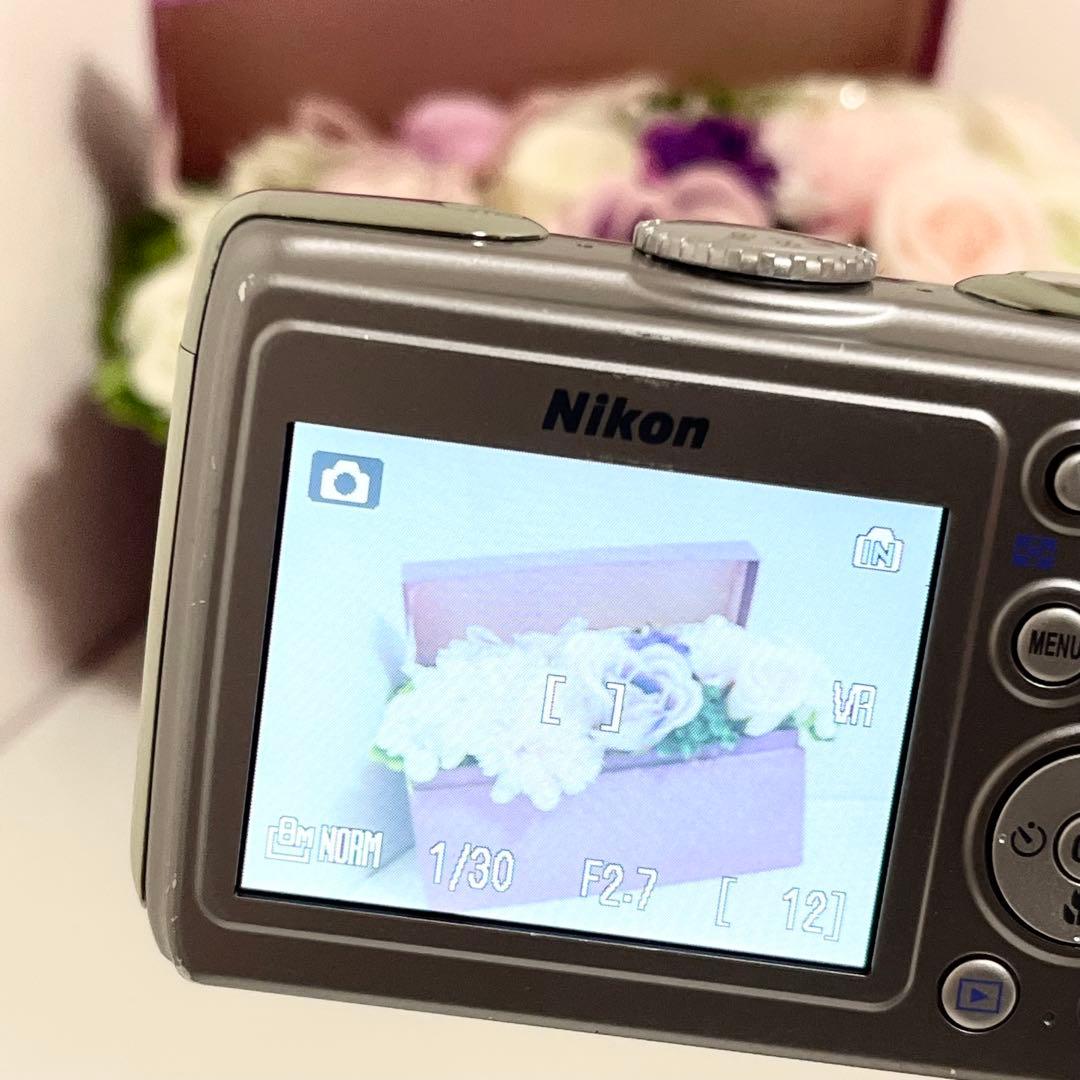 デジタルカメラ Nikon coolpix P4