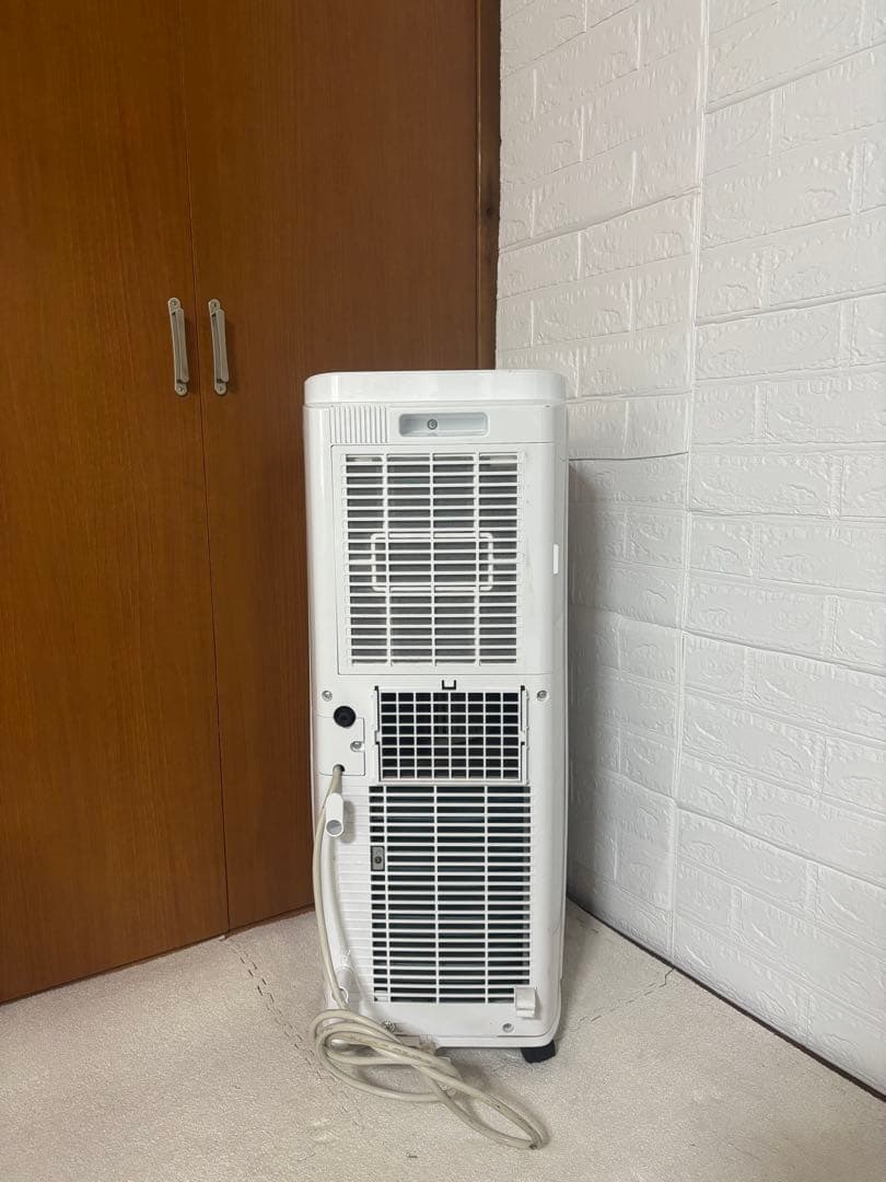 トヨトミ：スポット冷風機(ホワイト)/TAD-2219-W【美品】