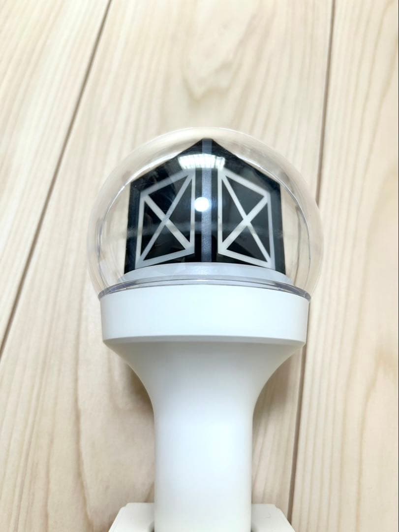 NiziU 公式ペンライト ストラップ付き