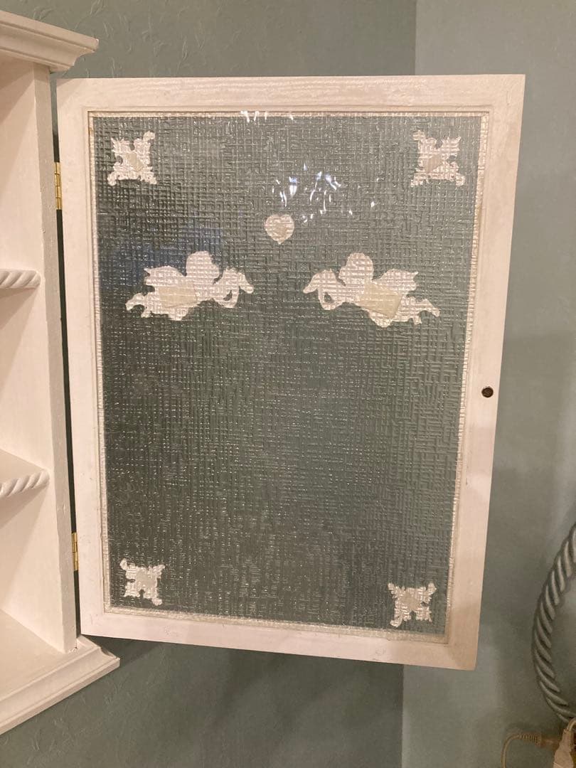 ホワイト木製キャビネット　ガラス棚DIYハンドメイド シェルフ ローラアシュレイ