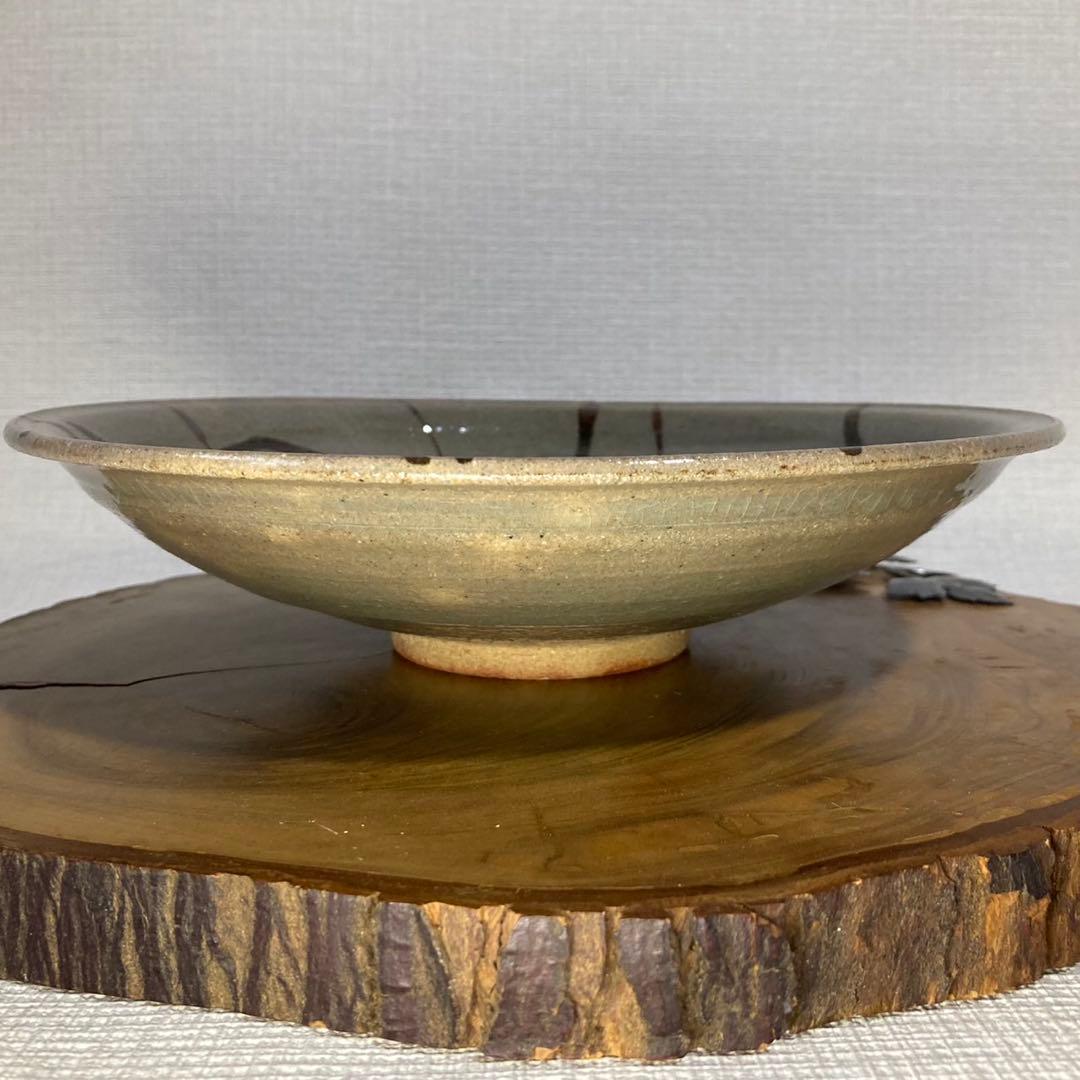 唐津焼　唐津三玄窯　中里重利作　絵唐津草文