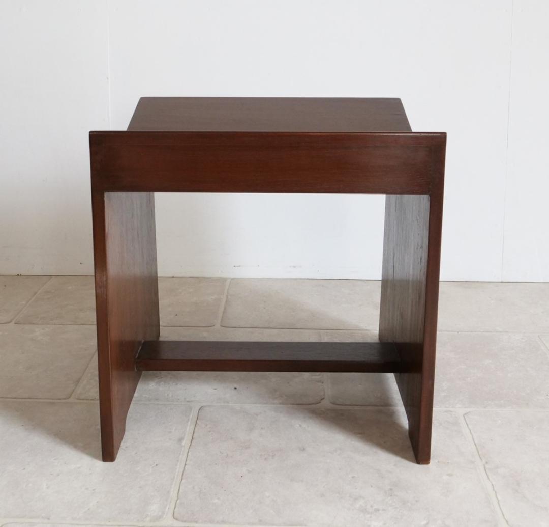 mr  Pierre Jeanneret Stool リプロダクト