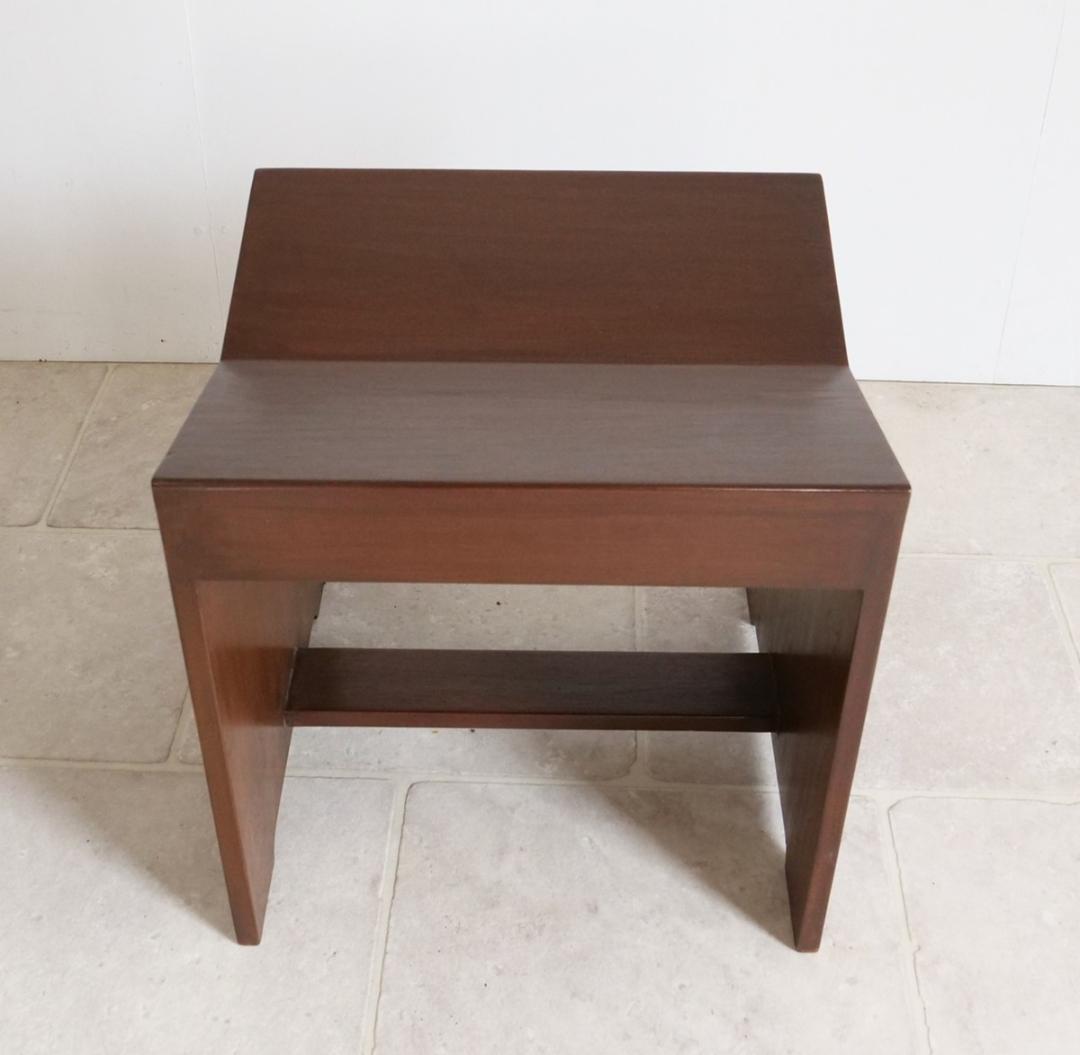 mr  Pierre Jeanneret Stool リプロダクト