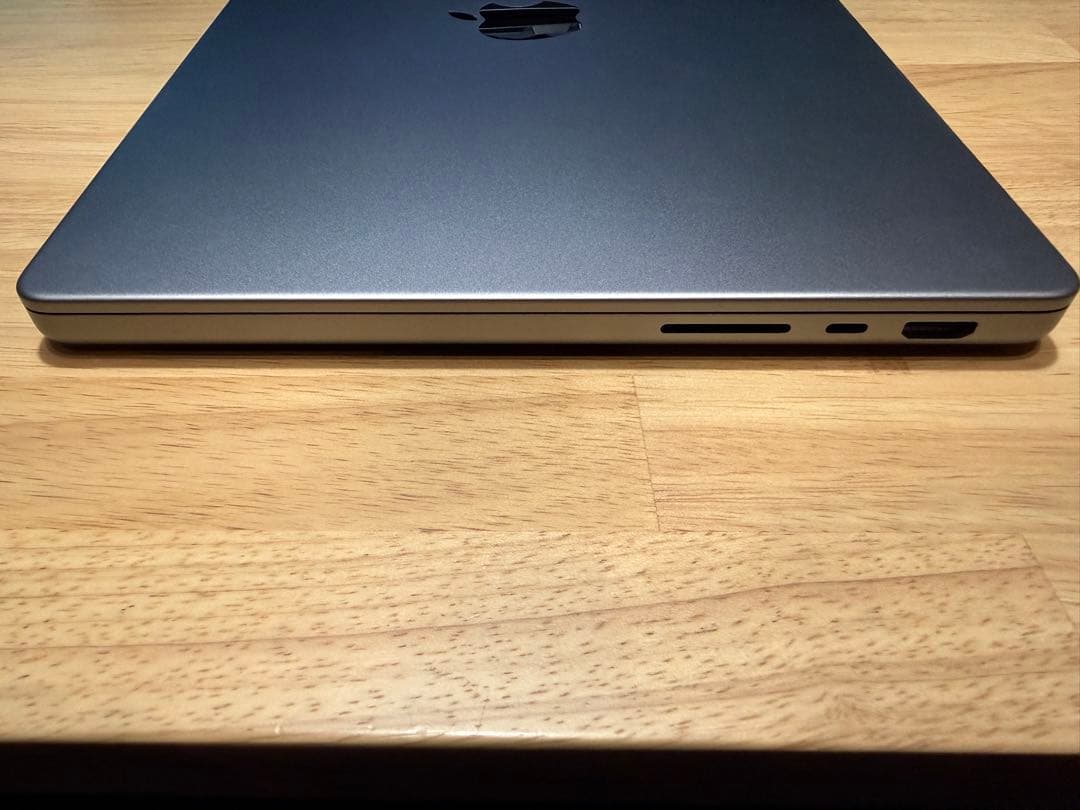 MacBook Pro M1 MAX スペースグレイ