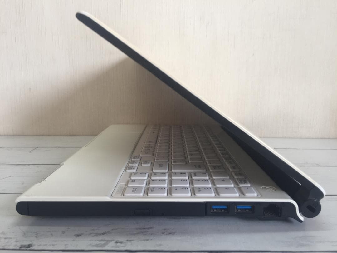 NEC PC-LM750JS613.3型/8G/Office2024/win11