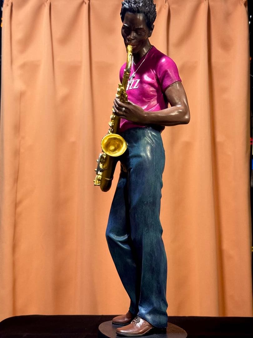 jazz サックスを奏でるフィギュア 【ビッグサイズ63cm】