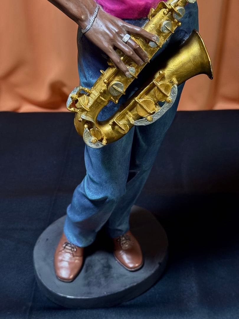 jazz サックスを奏でるフィギュア 【ビッグサイズ63cm】
