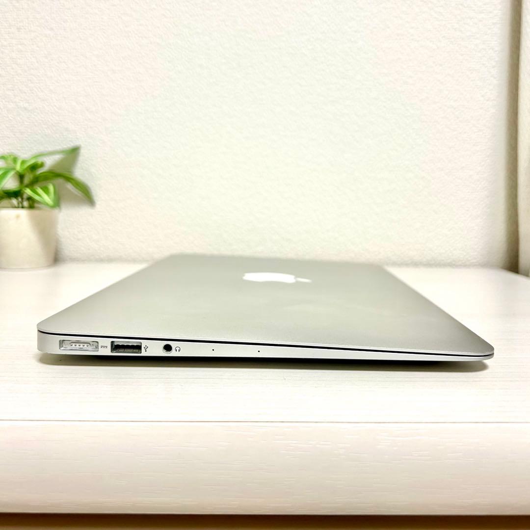 MacBook Air 11インチ Early 2015モデル