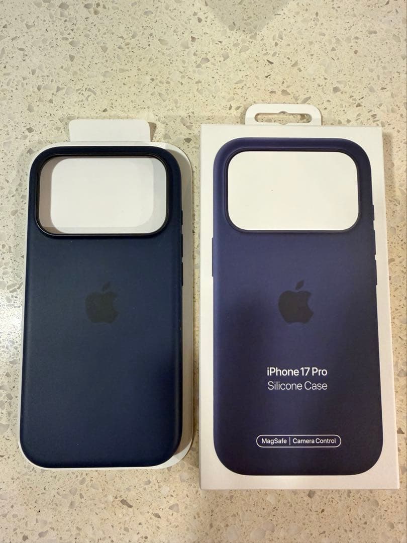 Apple純正　MagSafe対応　iPhone 17 Pro シリコンケース