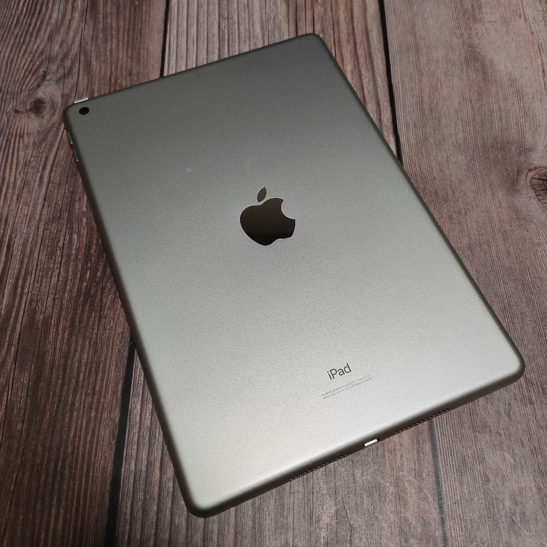 iPad 第7世代 32GB シルバー 美品